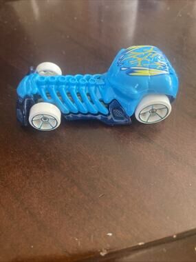 Hot Wheels Skull Crusher Light Blue 2009 Race car